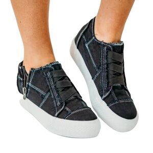 Blowfish Malibu Mamba Black Midi Sneakers